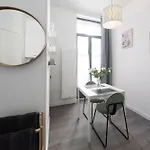 מלון דירות Appartunique - Bardiaux - Moderne - Centre-ville 3*