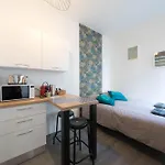 Appartunique - Bardiaux - Moderne - Centre-ville מלון דירות 3*