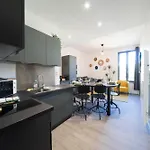 Appartunique - Bardiaux - Moderne - Centre-ville מלון דירות 3*