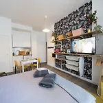 Appartunique - Bardiaux - Moderne - Centre-ville מלון דירות וישי