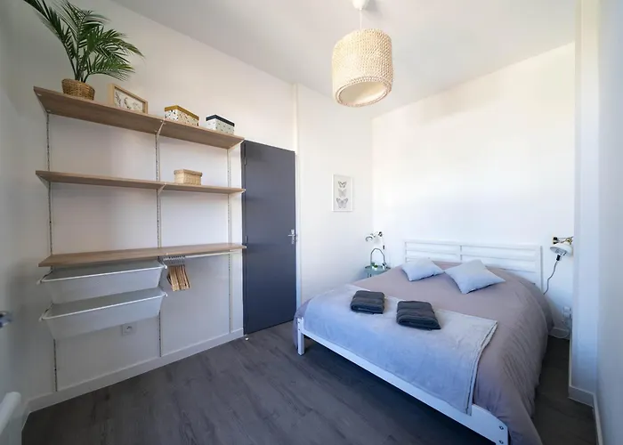 Апарт-отель Appartunique - Bardiaux - Moderne - Centre-ville 3*